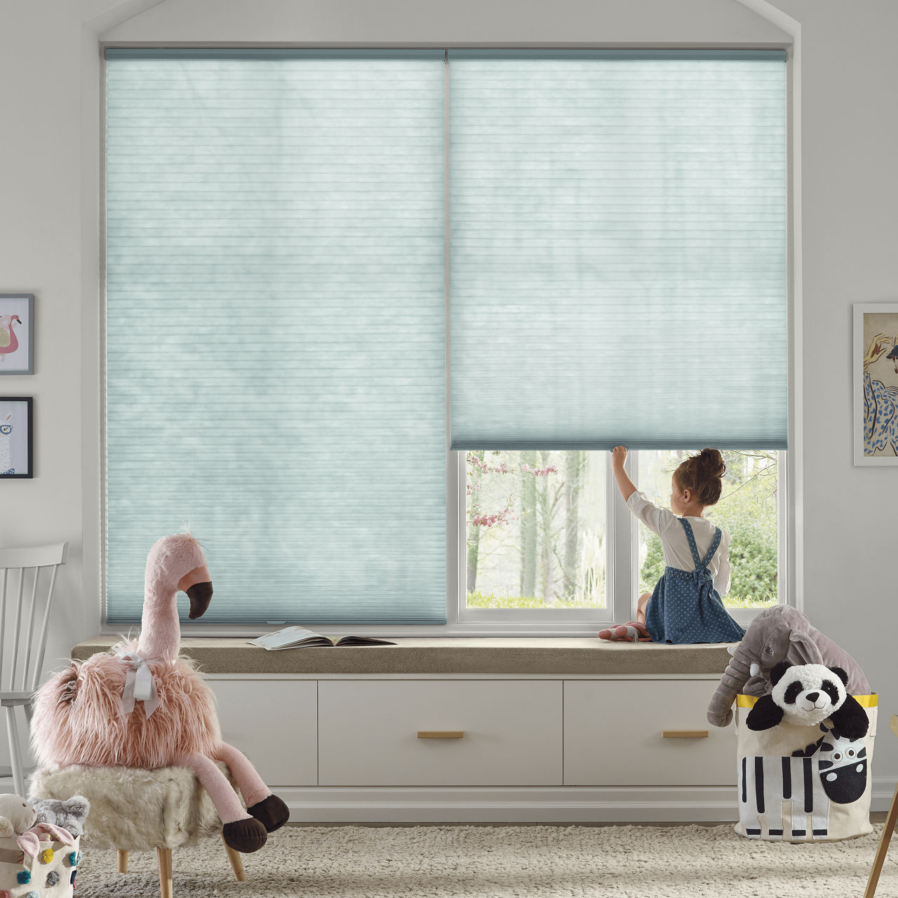 Best Blinds for Living Room - Hunter Douglas