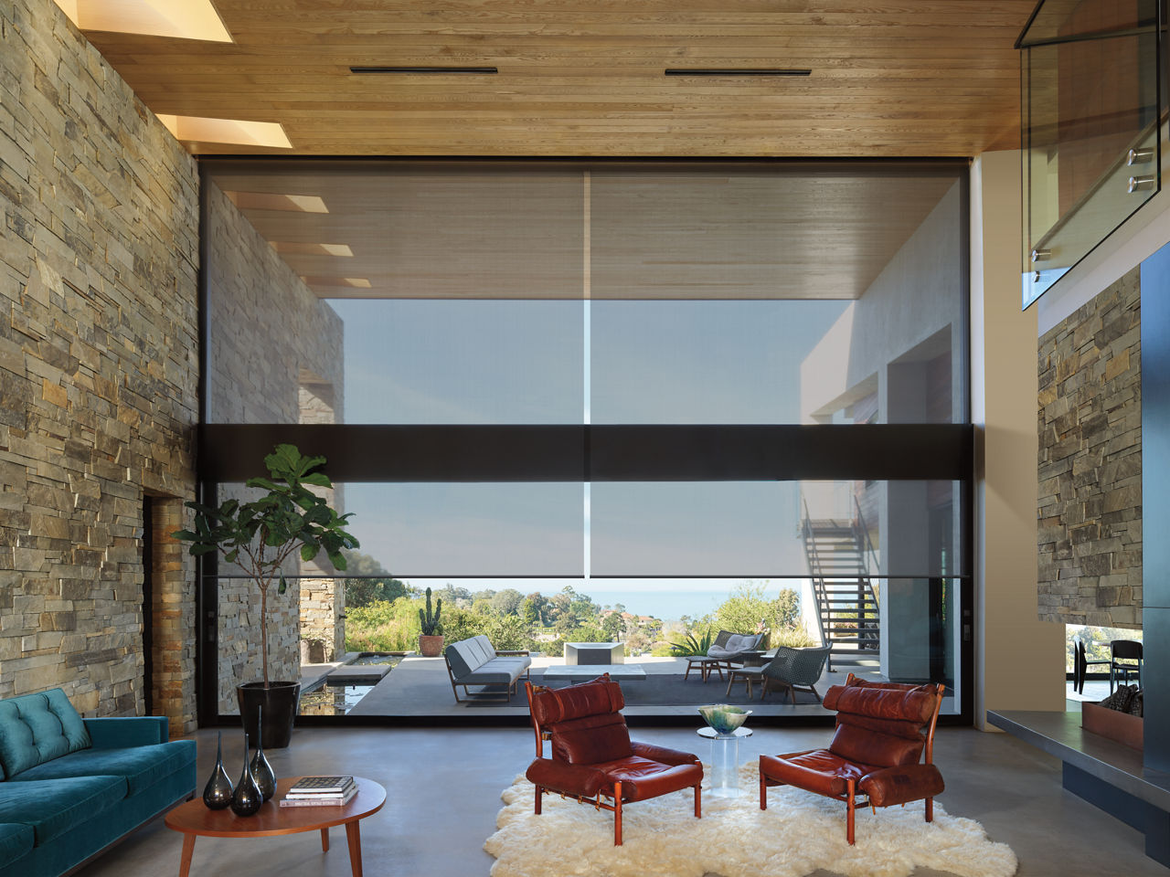 Hunter Douglas